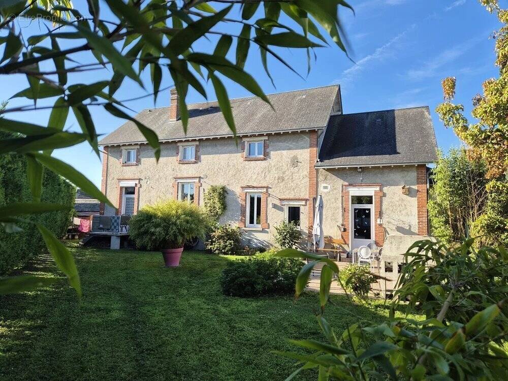 Maison à BEAUNE-LA-ROLANDE