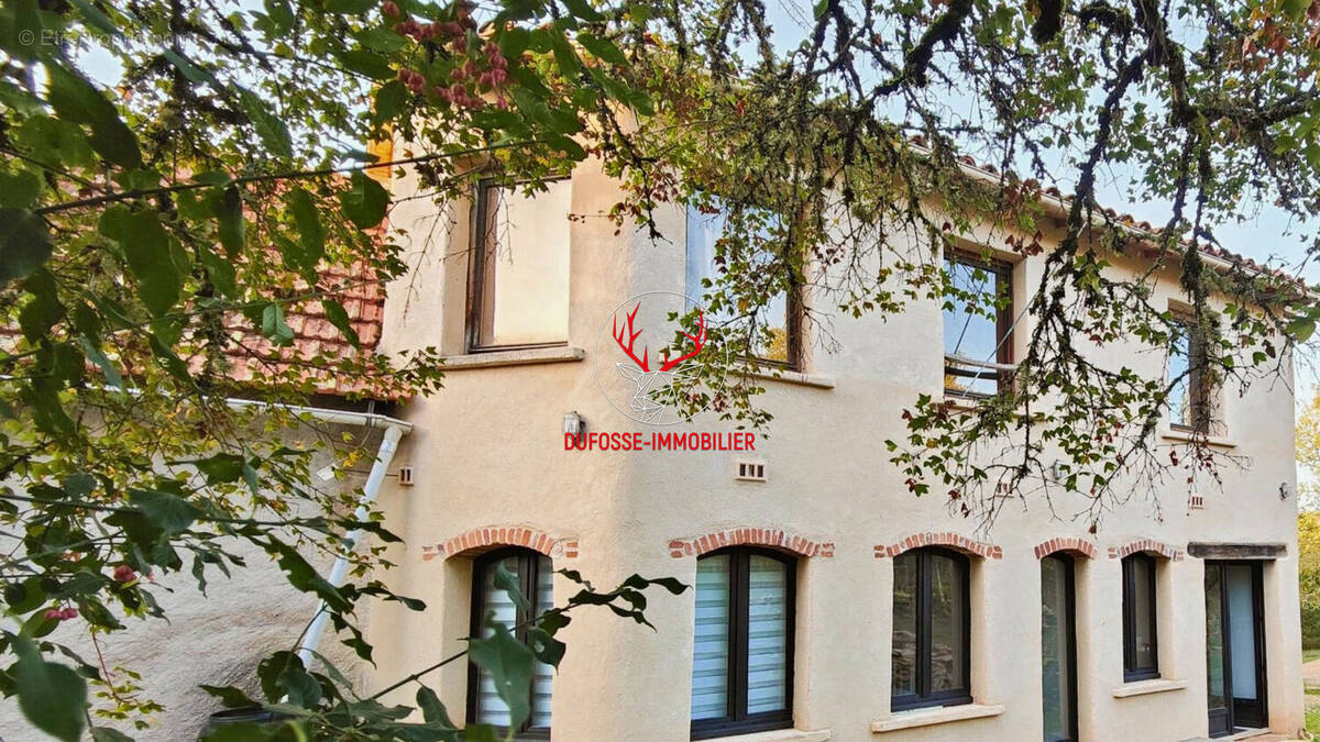 Maison 6 pièces 132 m² · à Laramiere · 132 m² · 255 000 €