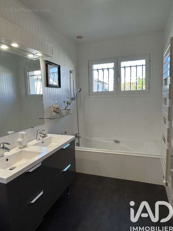 Photo 7 - Maison à BASSENS