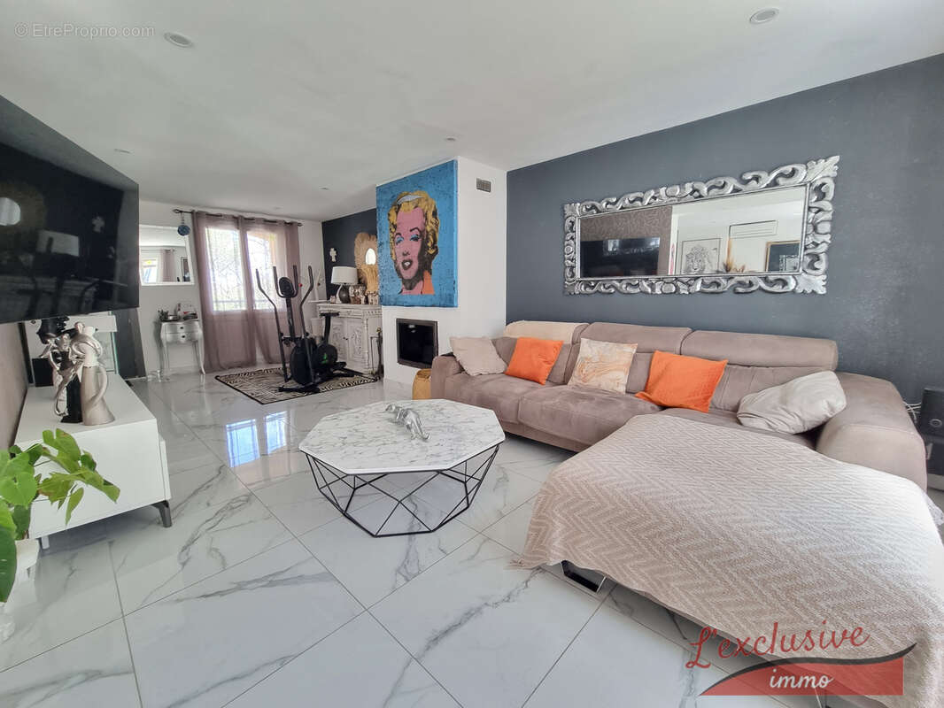 Maison à SAINT-JULIEN