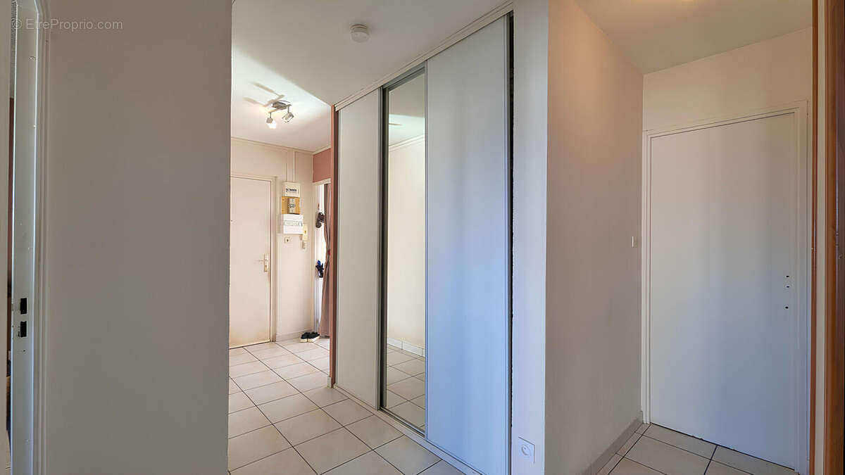 Appartement à SEYNOD