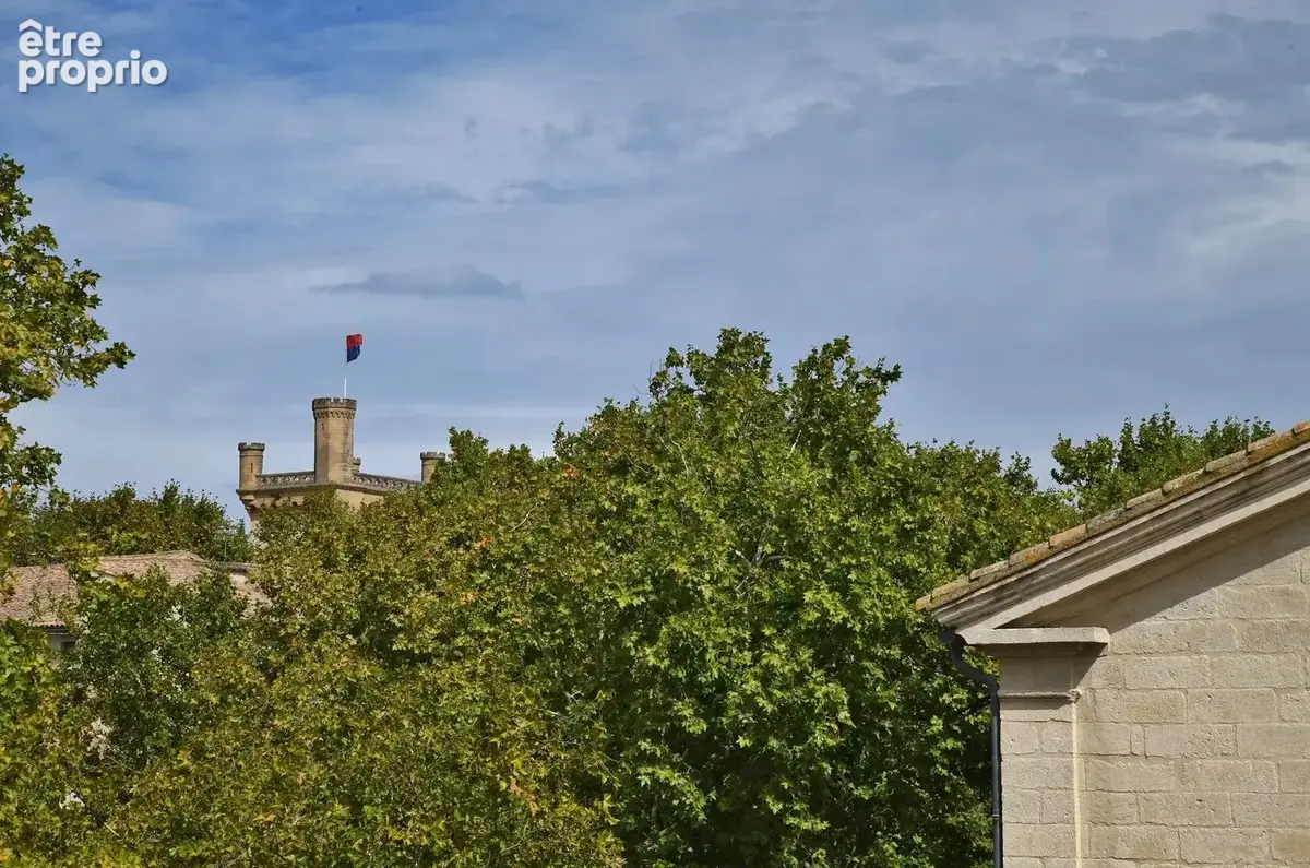 Uzès centre-ville – Appartement de 170m² environ,  beaux volumes et fort potentiel - photo 7