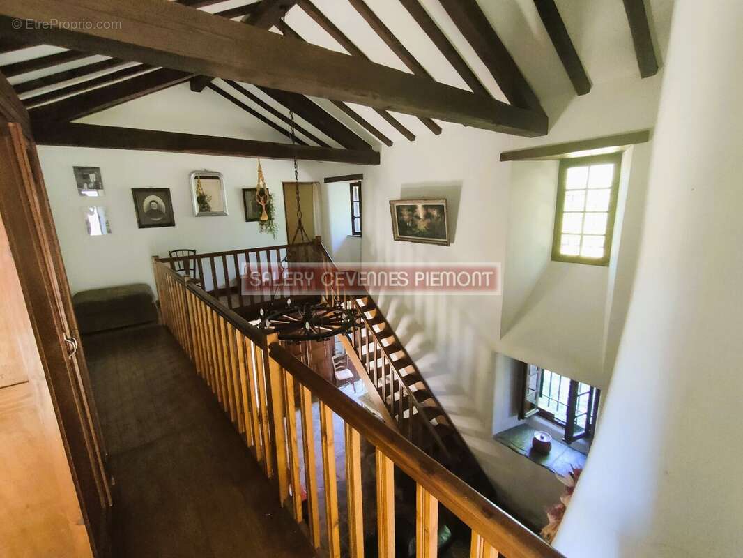 Maison à SAINT-GERMAIN-DE-CALBERTE