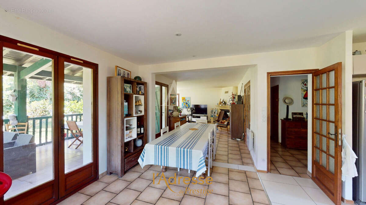 Maison Ascain 5 pièce(s)  plain-pied de 137 m2 - photo 6
