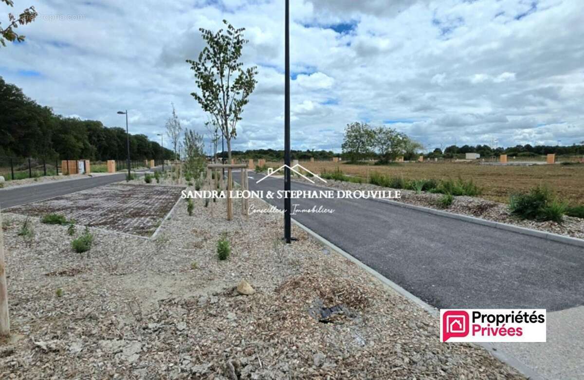 Champhol terrain viabilise a batir de 530 m² - photo 3