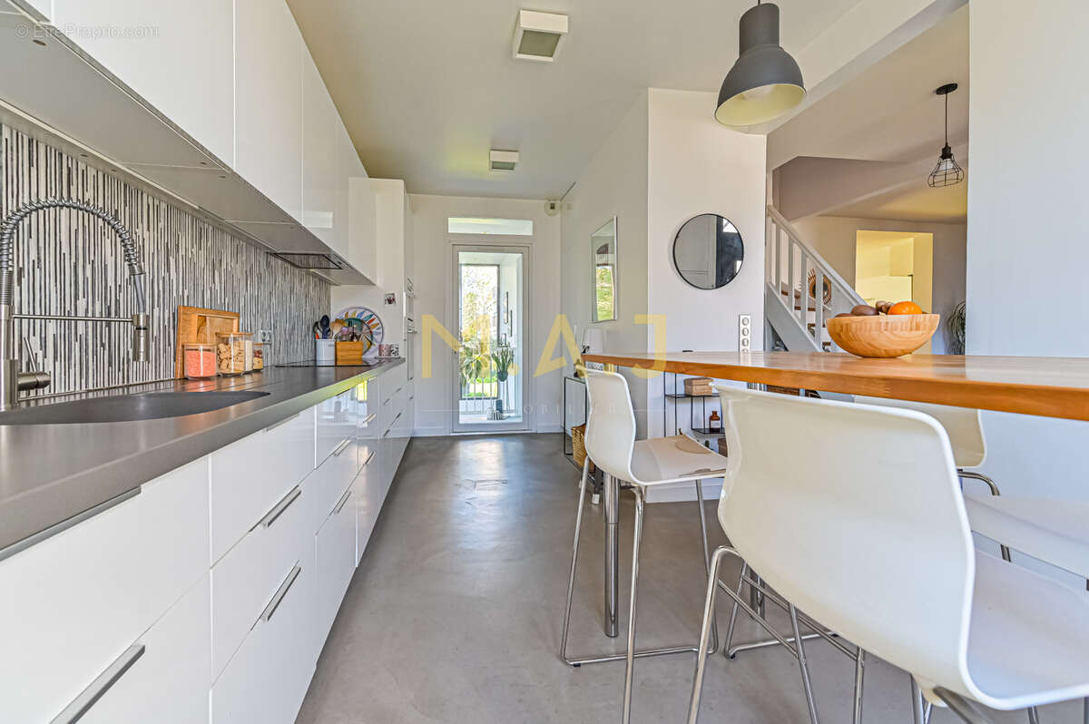 Maison à LE PERREUX-SUR-MARNE