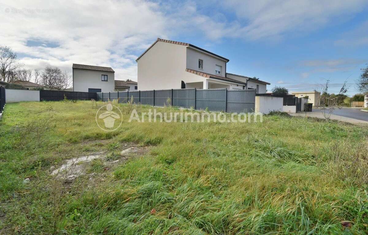 Terrain à GRAGNAGUE