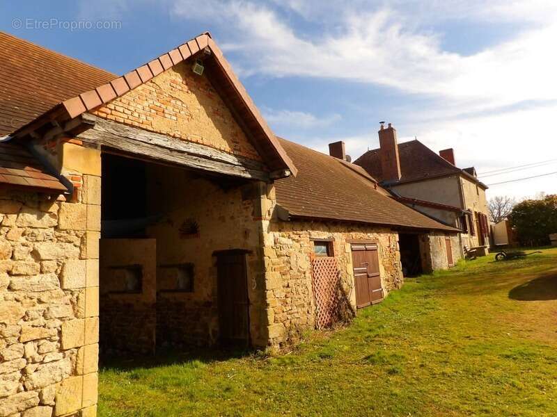 Maison à BIZENEUILLE