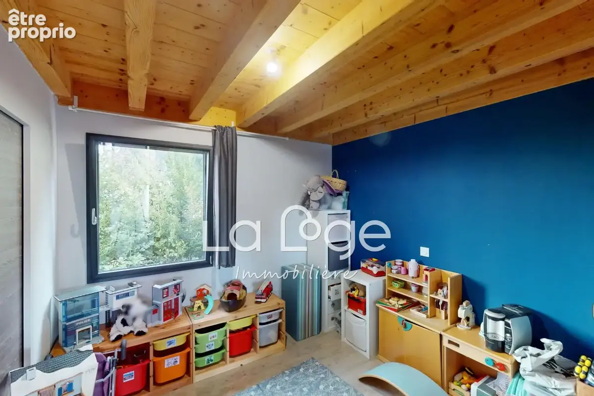 Maison 141 m² à Saint-Bonnet-En-Champsaur  - photo 7