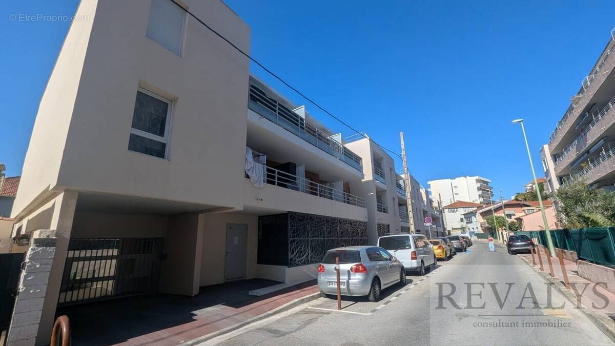 Appartement à LE CANNET