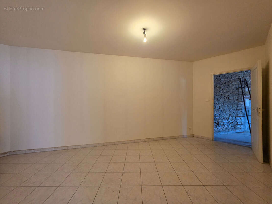 Maison à TONNAY-CHARENTE