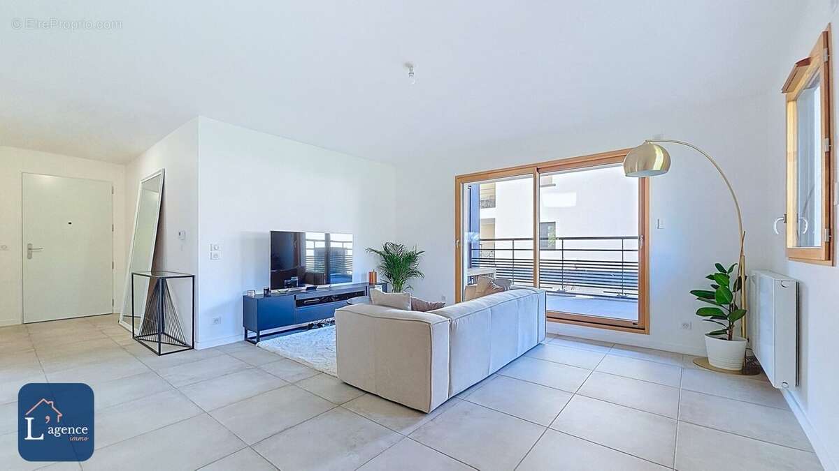 Appartement à PREVESSIN-MOENS