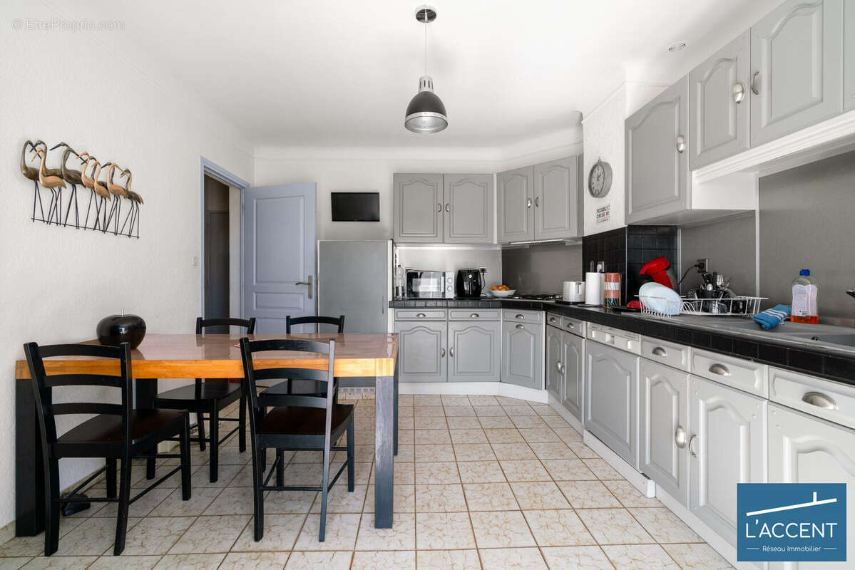 Appartement à UCHAUD