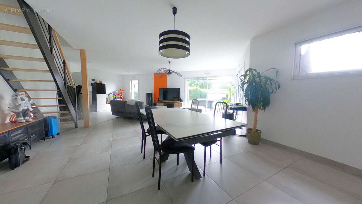 Maison à LES SORINIERES