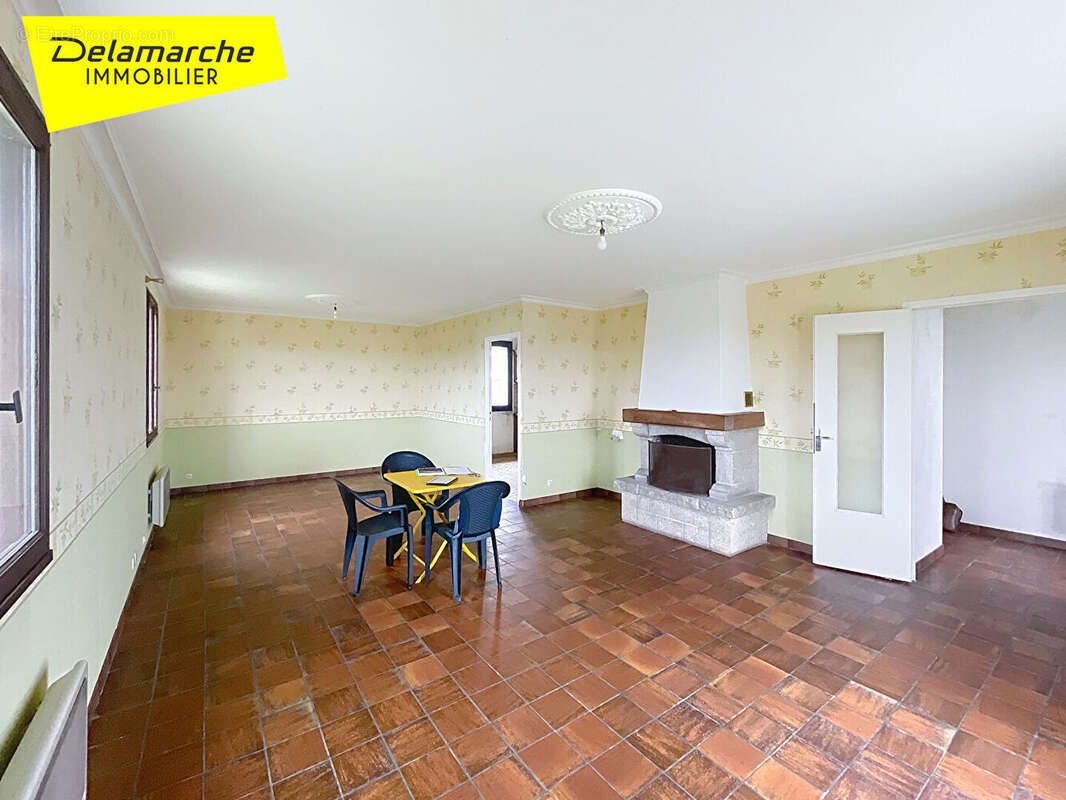 Maison à LA HAYE-PESNEL