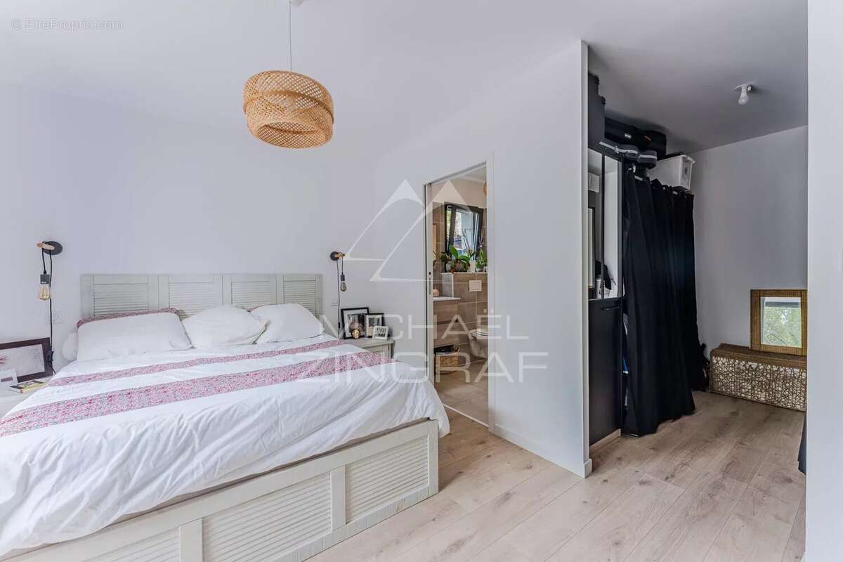 À deux pas du Bassin, une villa moderne prête à vivre - photo 7