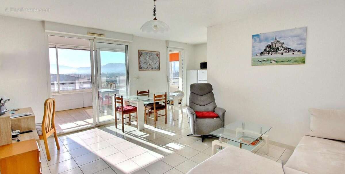 Appartement à LE LUC