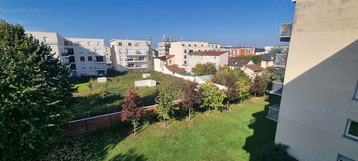 Appartement à SAINT-MAUR-DES-FOSSES