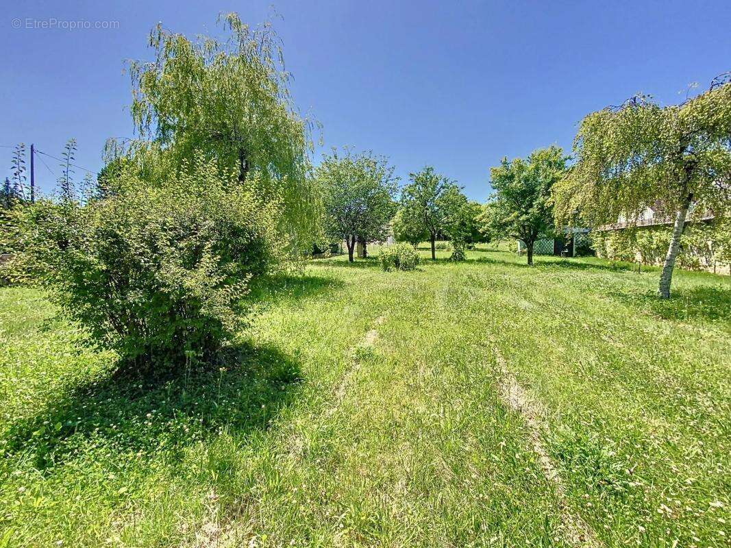 Maison à SAINT-PIERRE-LES-NEMOURS