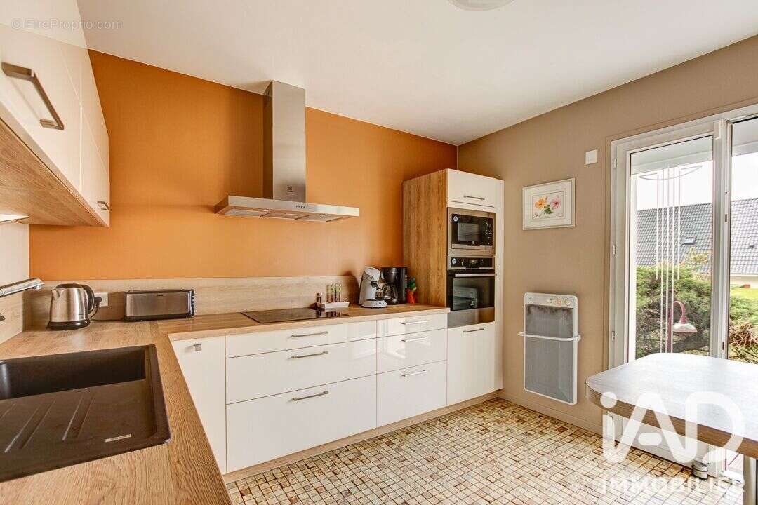 Maison 140 m² à Grand-Couronne  - photo 6