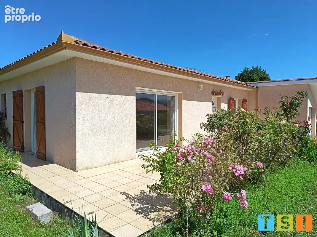 MONTREJEAU: villa de plain-pied sur un terrain de 18828 m². - photo 2