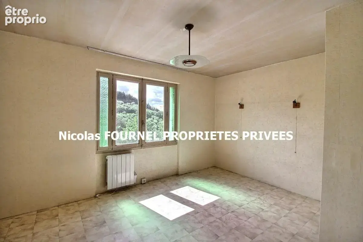 Maison Le Chambon Feugerolles 11 pièce(s) 231.86 m2 - photo 13