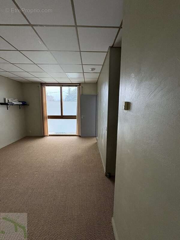 Commerce à AIX-LES-BAINS