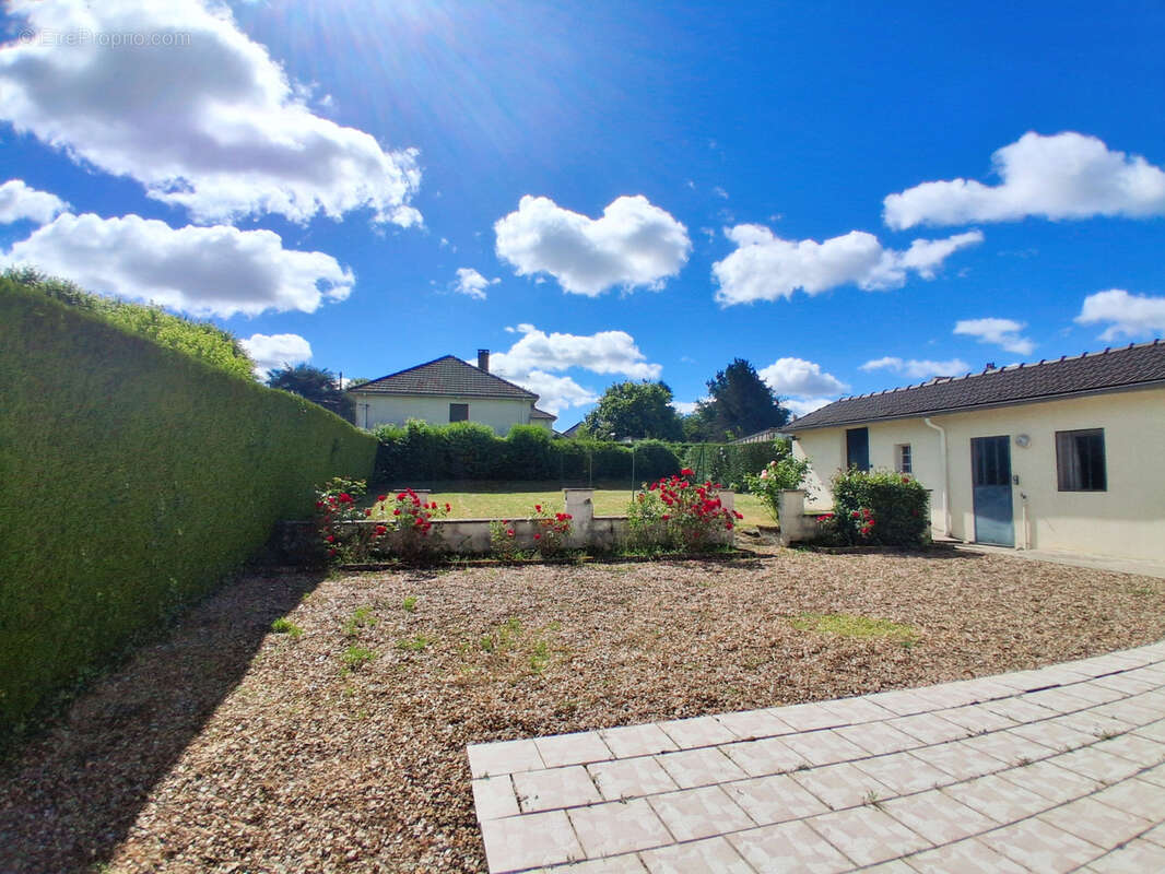Maison de plain-pied avec jardin - Studio d'appoint - photo 5