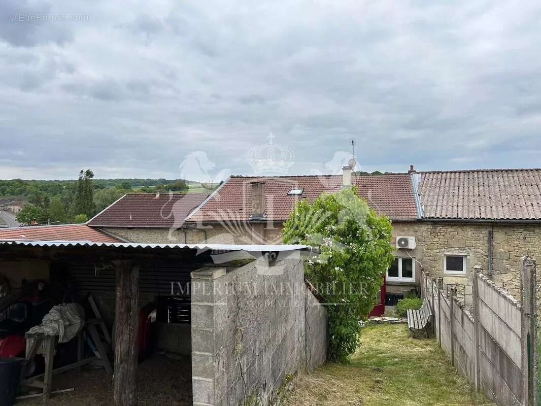 Maison à LINY-DEVANT-DUN