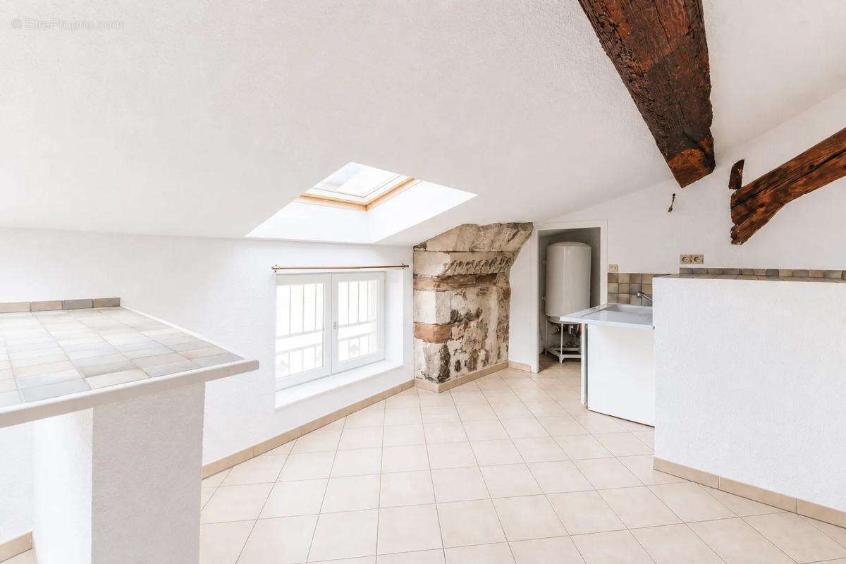 Charmant Appartement T4 de 113m² au sol - Dernier étage - Lumineux - photo 9