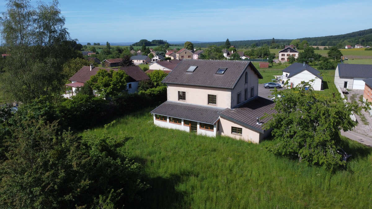 Maison à LE CLERJUS