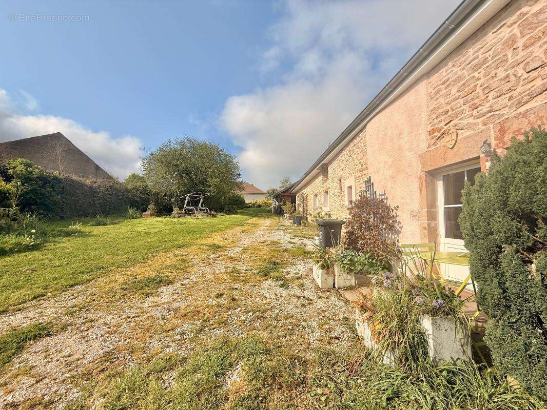 Maison à FLAGEY-LES-AUXONNE