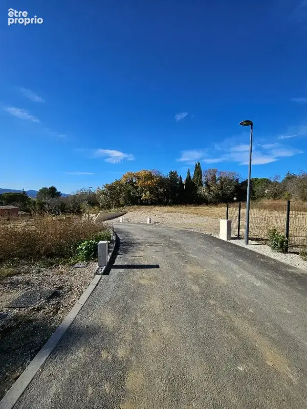 Terrain 450 m² à Cadenet  - photo 2