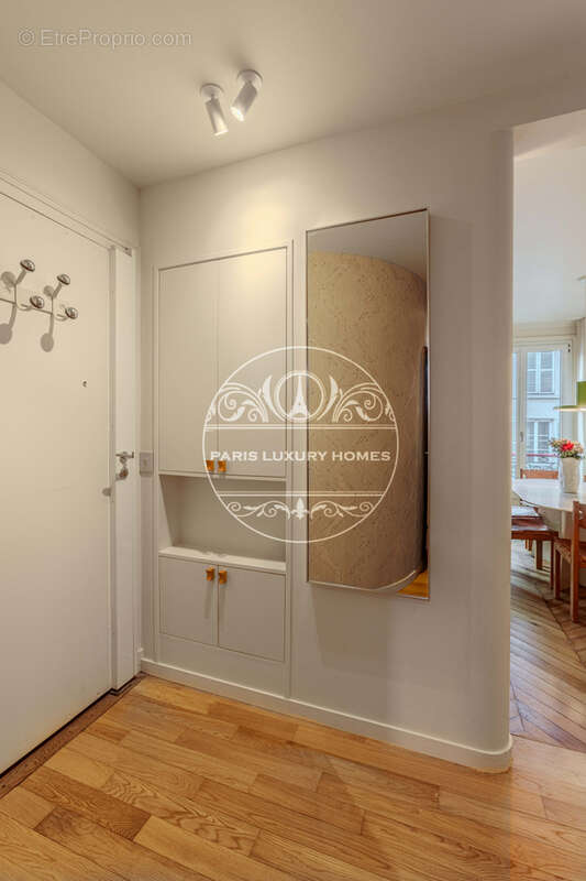 Appartement à PARIS-3E