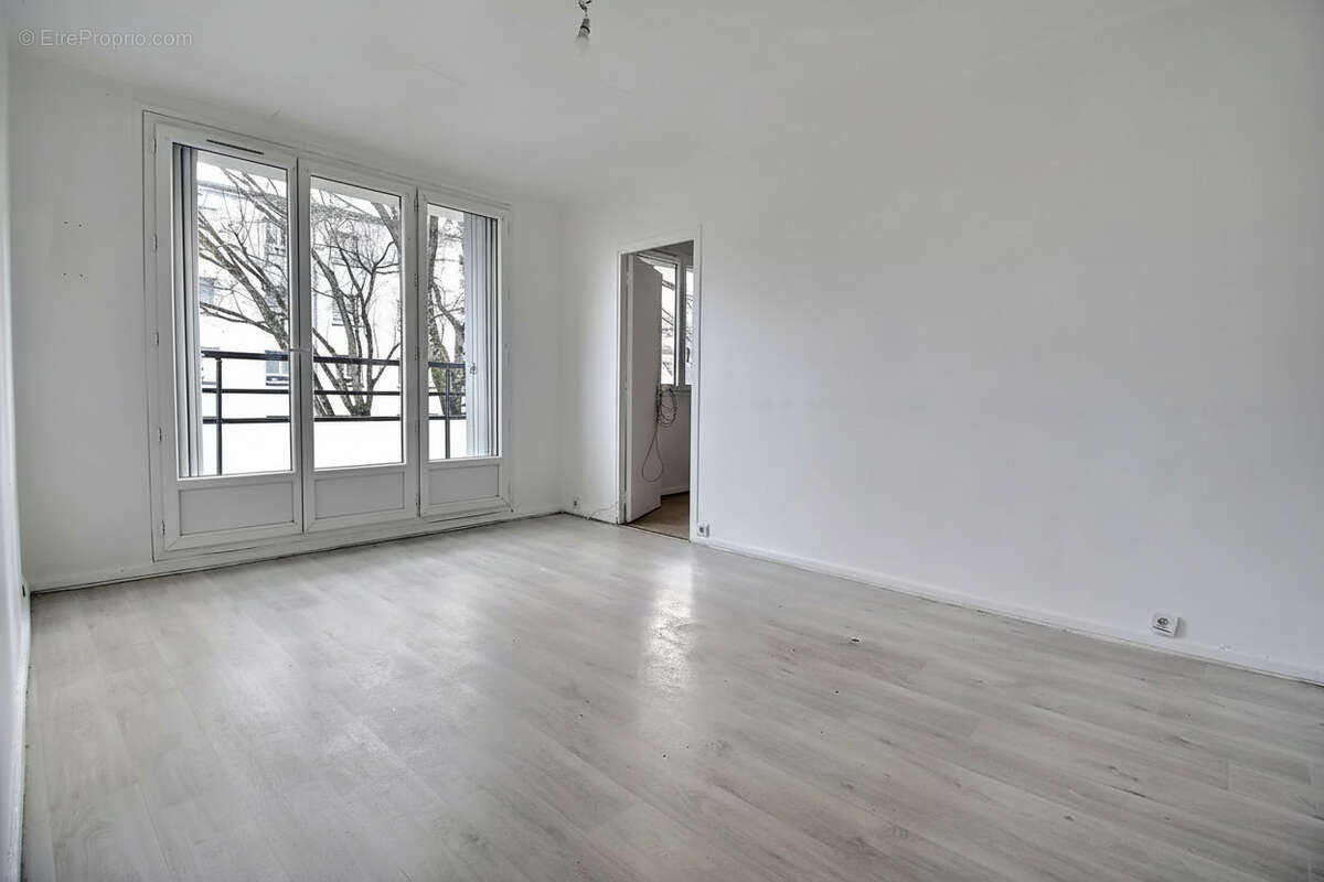Appartement à SAINT-MICHEL-SUR-ORGE