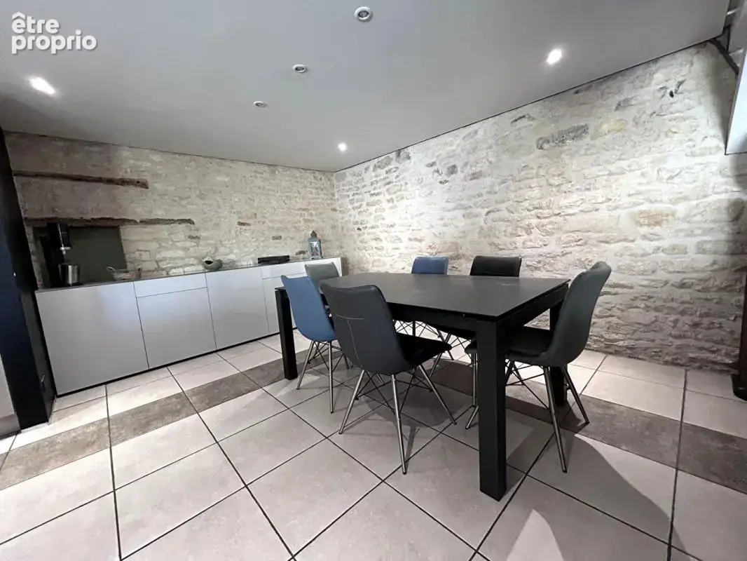 Neuville de Poitou - Secteur Bellefois - Maison 4 chambres (possibilité 5) + dépendance à rénover de 34m2) - photo 2