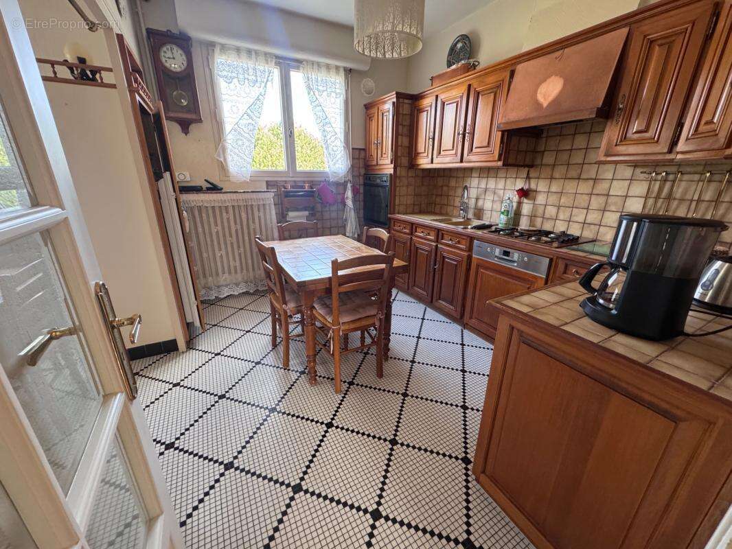 Maison à vendre 4 pièces SAINT CYR SUR LOIRE (37) - photo 5