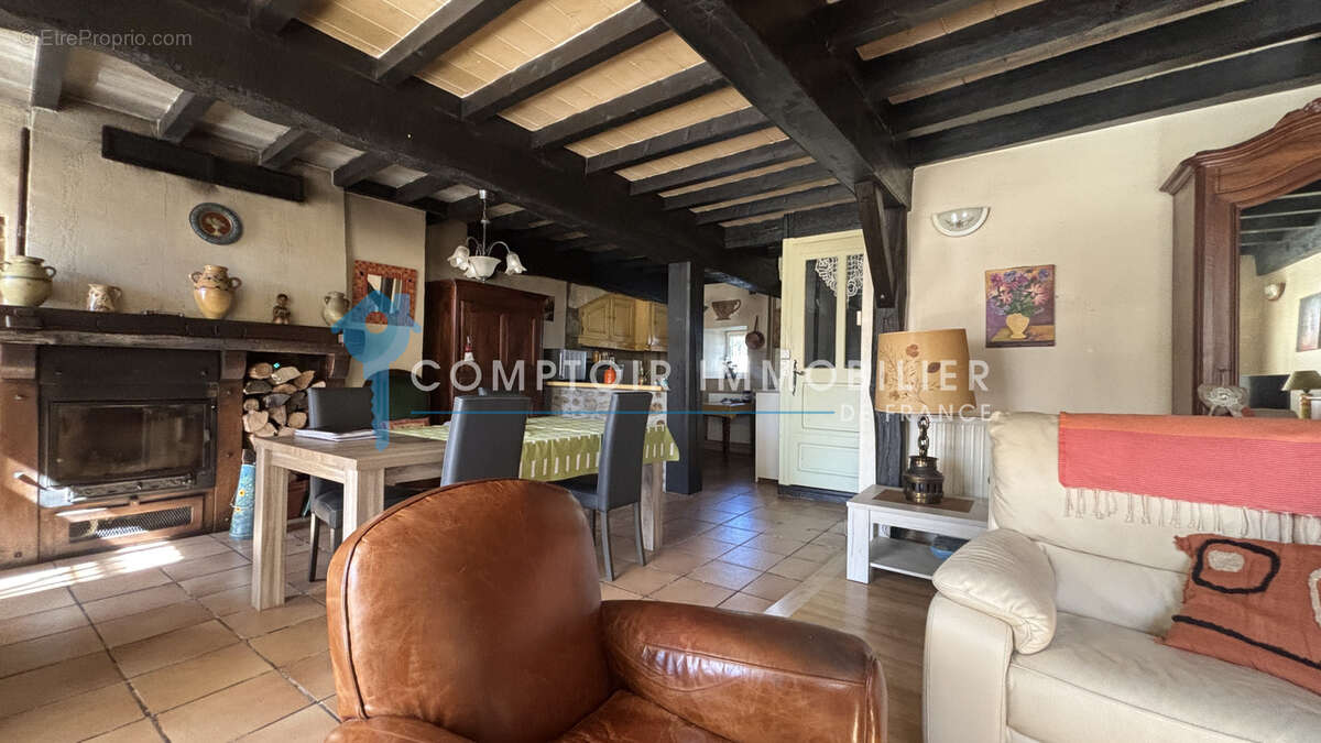 Maison à MONTFERRAT
