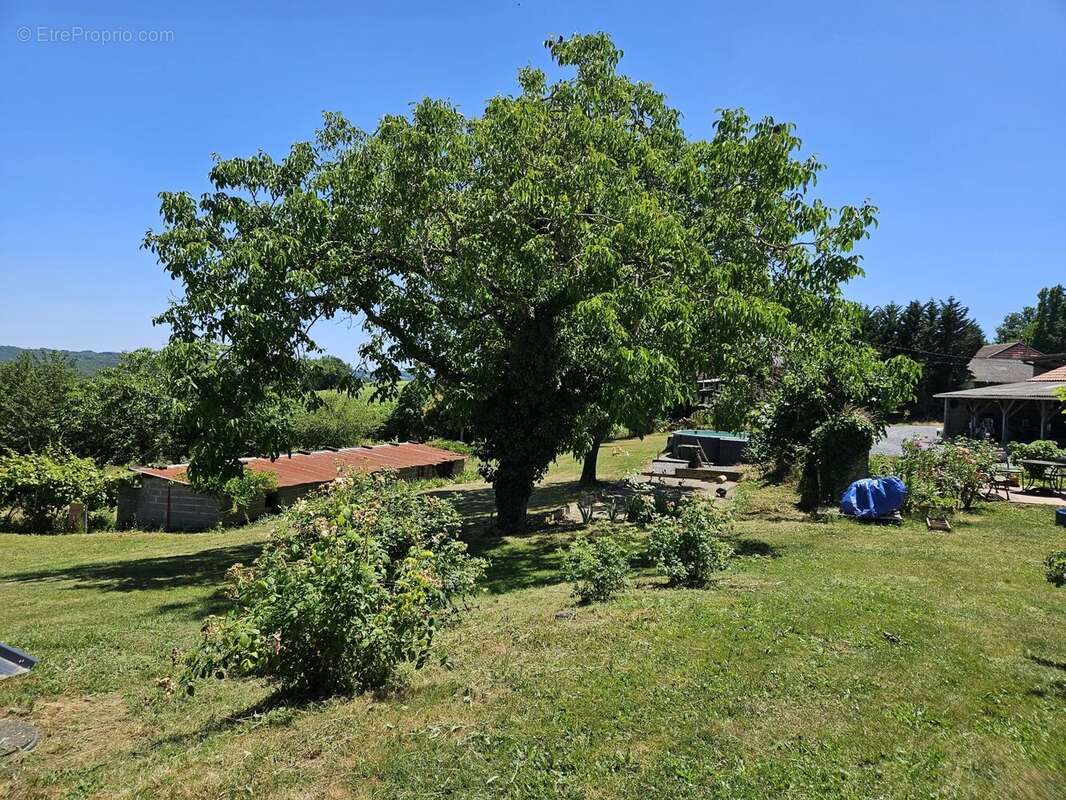 Maison à MAUMUSSON-LAGUIAN