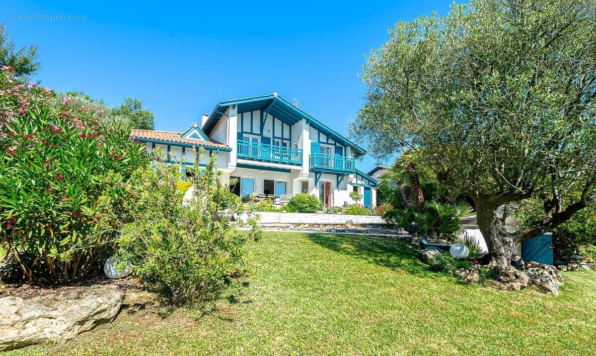 Maison à BASSUSSARRY