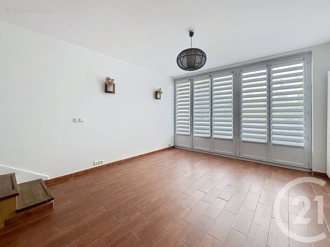 Photo 1 - Appartement à THIAIS