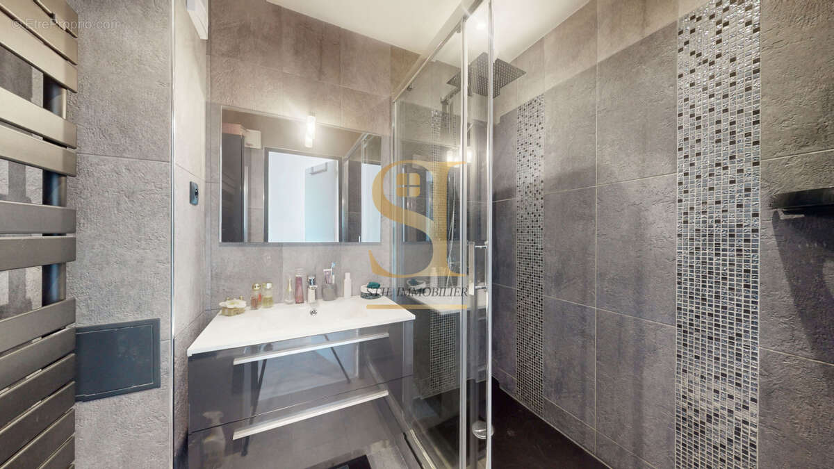 Appartement à CHILLY-MAZARIN