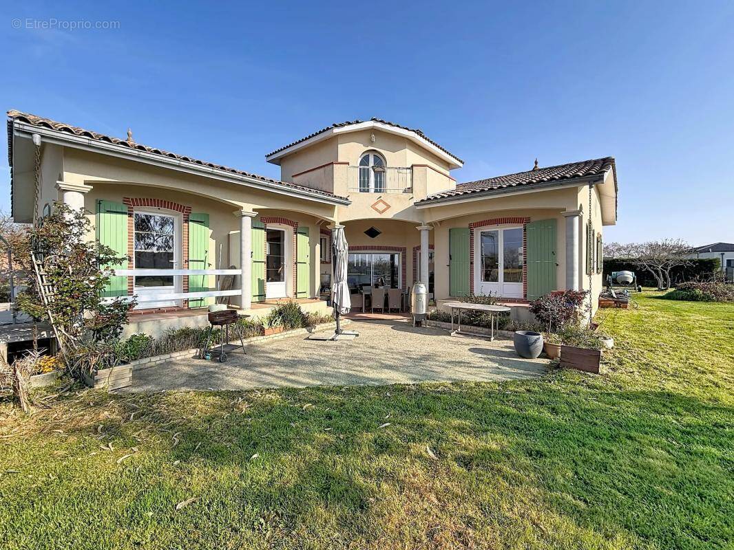 Maison à CASTELSARRASIN