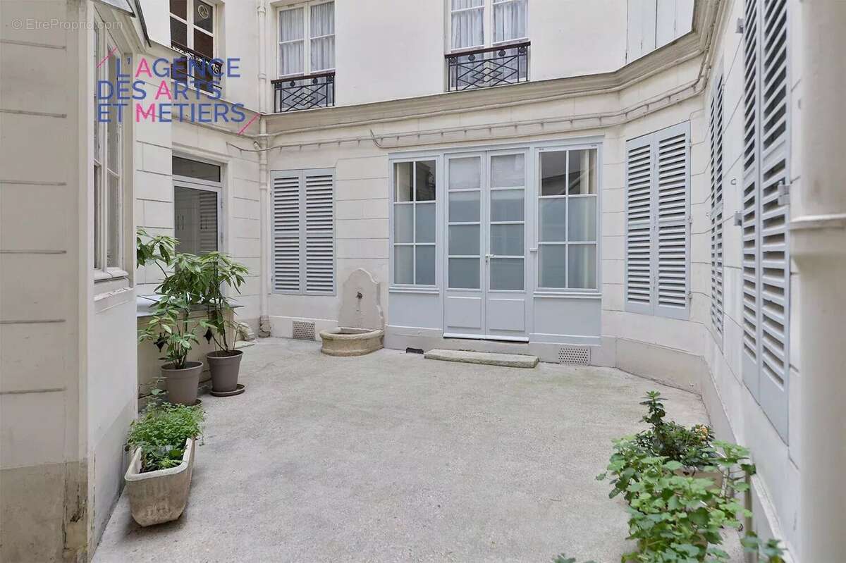 Appartement à PARIS-3E