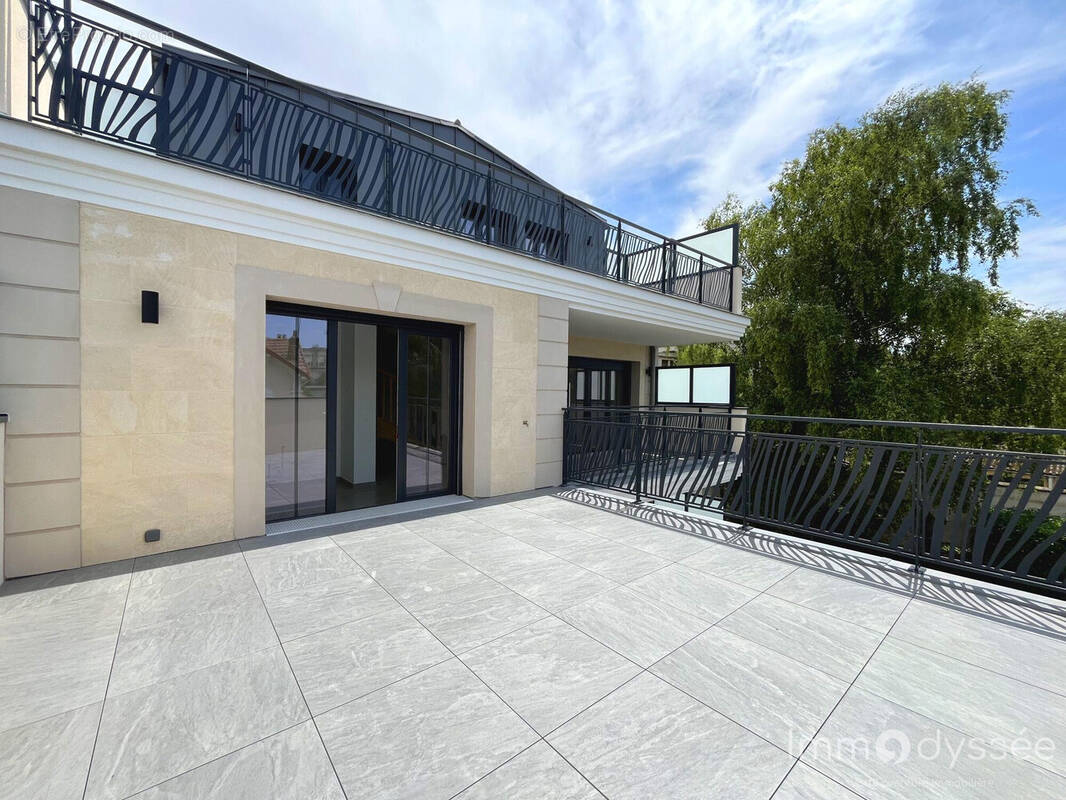 Appartement à LE PERREUX-SUR-MARNE