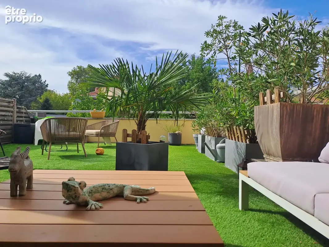 Appartement T4 en duplex de 85m2 avec jardin et terrasse dans le centre de Fontaines St Martin ! - photo 6