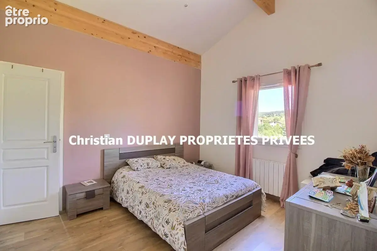 MARLHES 42660 secteur paisible à deux pas du centre du village et des commodités villa 170m² habitables 4 chambres sur 802m² de  - photo 11