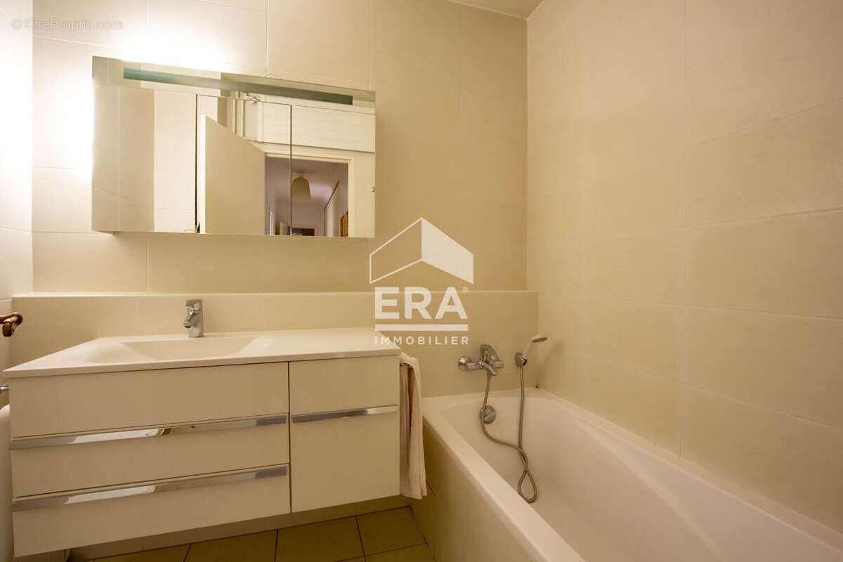 Appartement à PARIS-12E