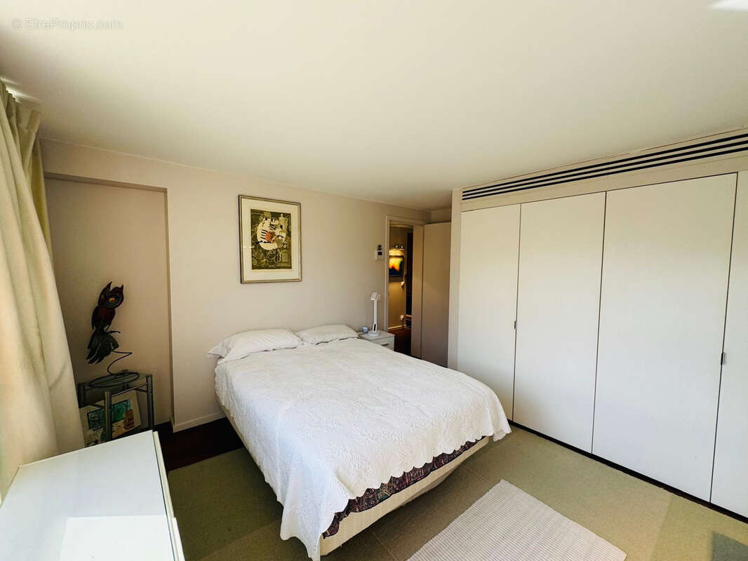 Appartement à COGOLIN