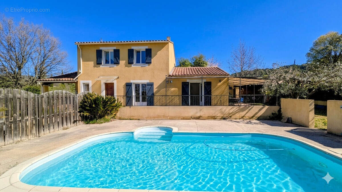 Maison à LAURIS